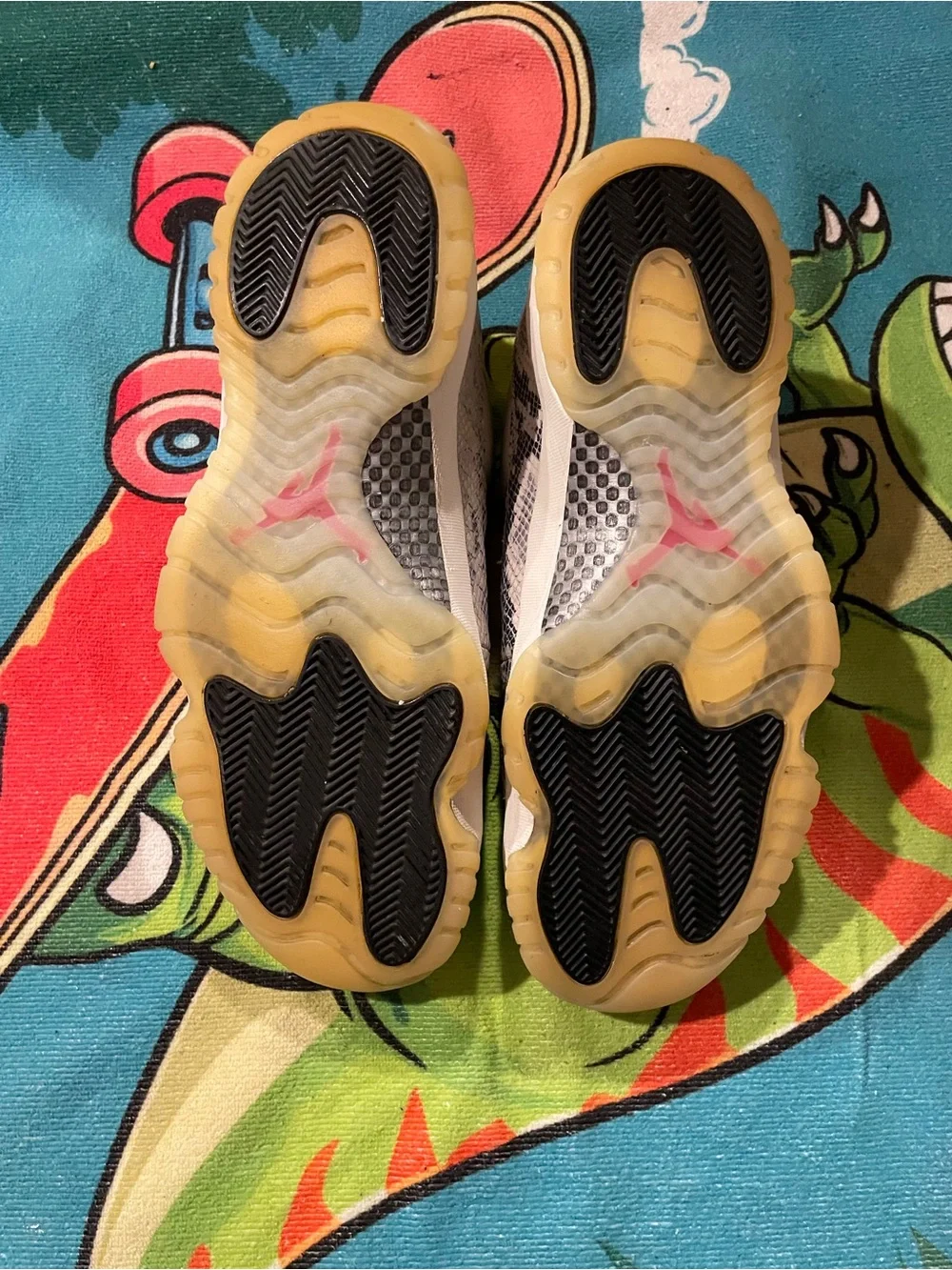Jordan 11 low IE Snake Skin